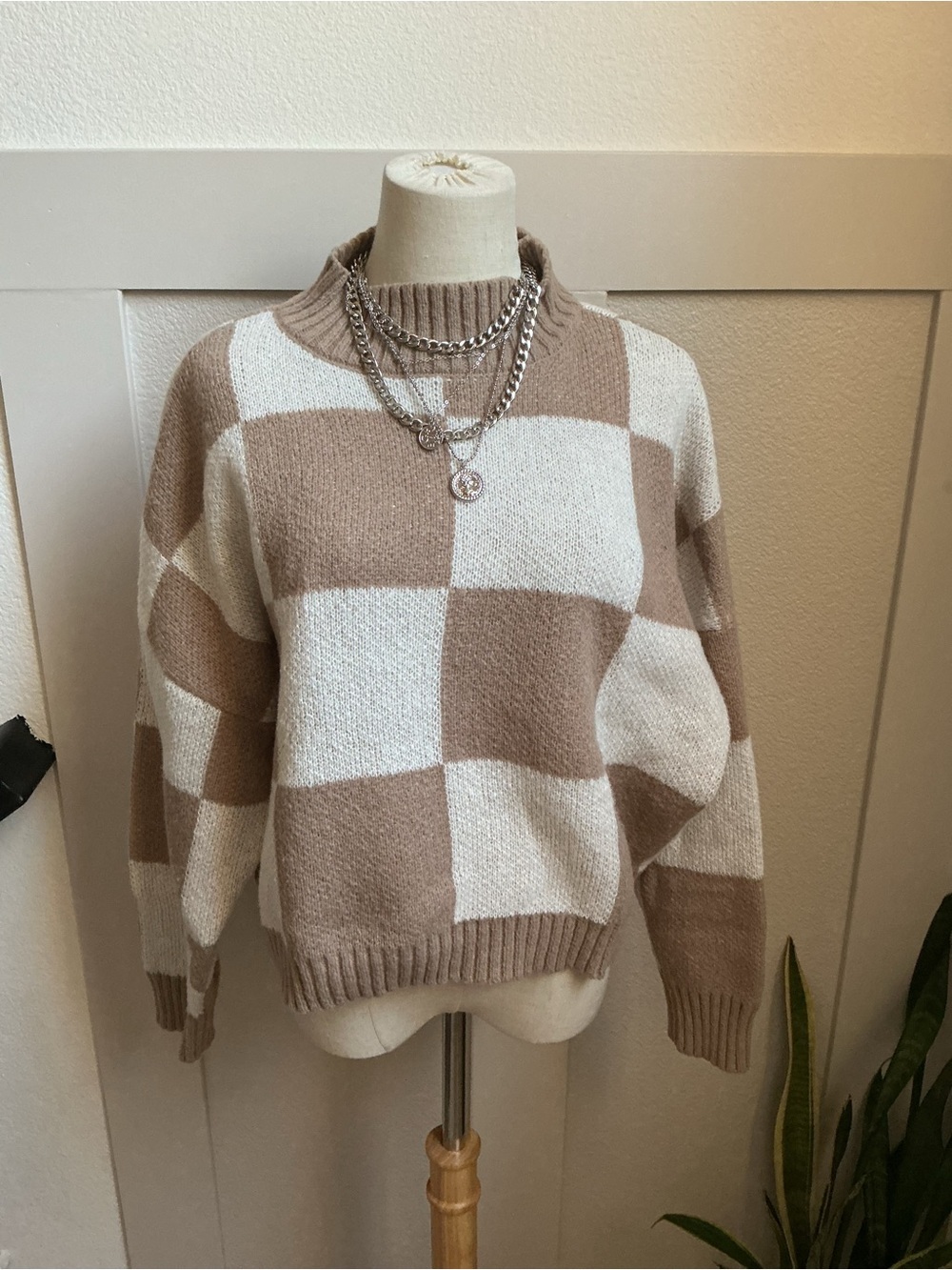 Blu Pepper Taupe & Ivory Buffalo-Check Mock Neck Sweater - Picture 3 of 10